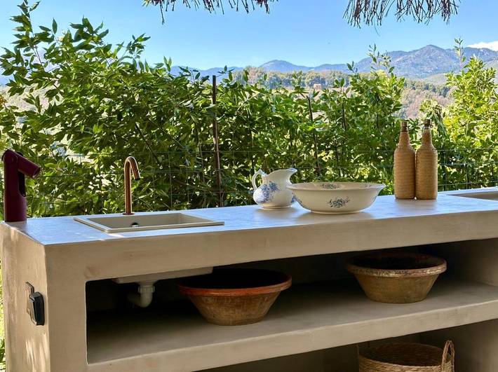 Gîte pour 4 personnes, avec vue et jardin à Ucciani