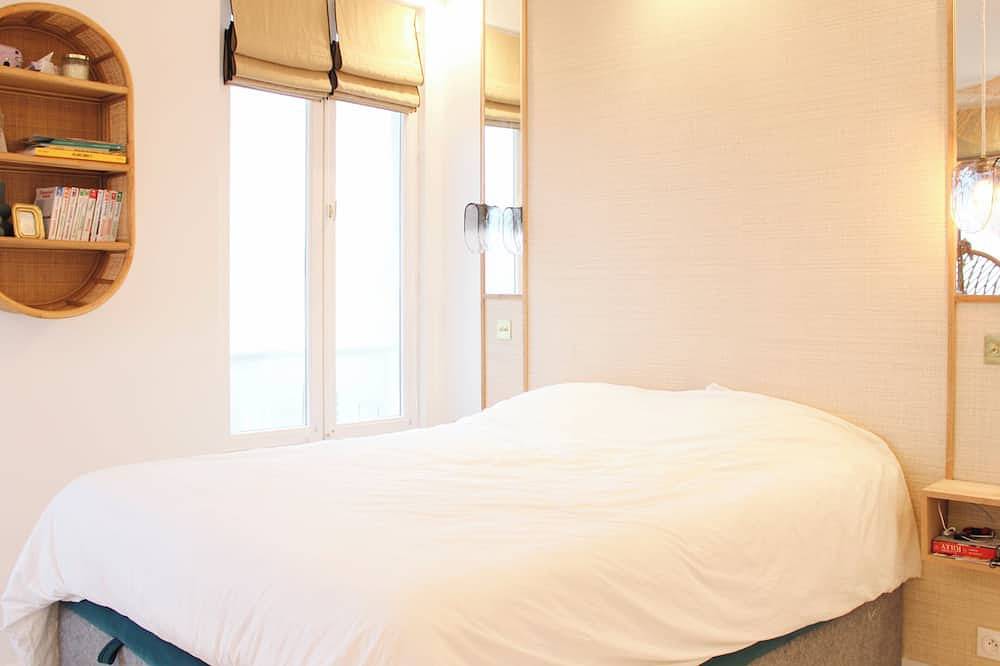 Entire apartment, Spacious stay in Suresnes, ideal for families! in Suresnes, Hauts-de-Seine