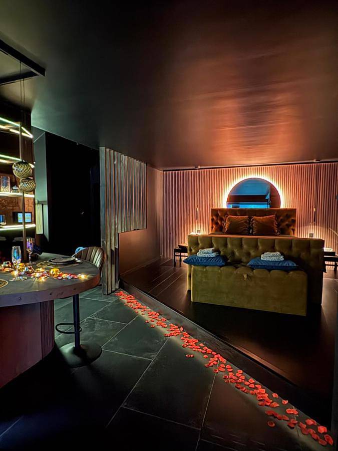 Hôtel pour 2 personnes, avec sauna et piscine ainsi que terrasse et jacuzzi à Lasne - 3