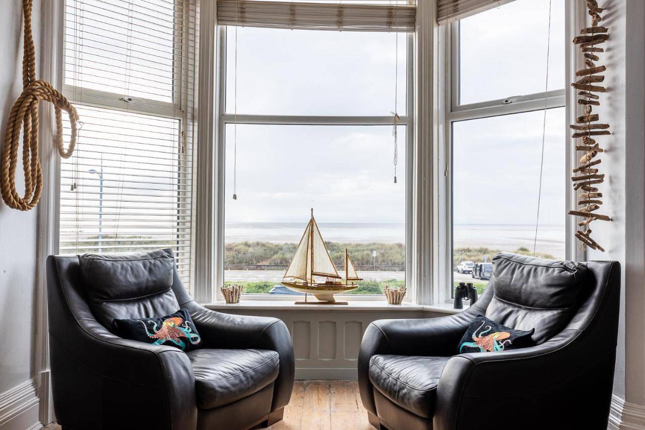 Entire apartment, Two-Bedroom Apartment in Lytham St Annes, Blackpool Pleasure Beach