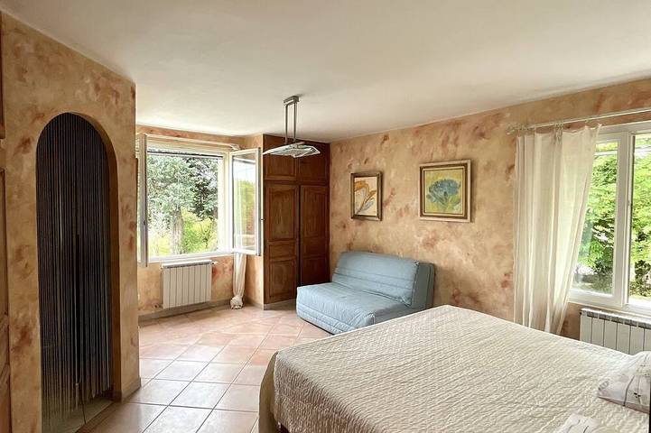 Im Verkauf, authentisches Bauernhaus in der Nähe von Avignon, Lubéron und Mt Ventoux. in Monteux, Vaucluse