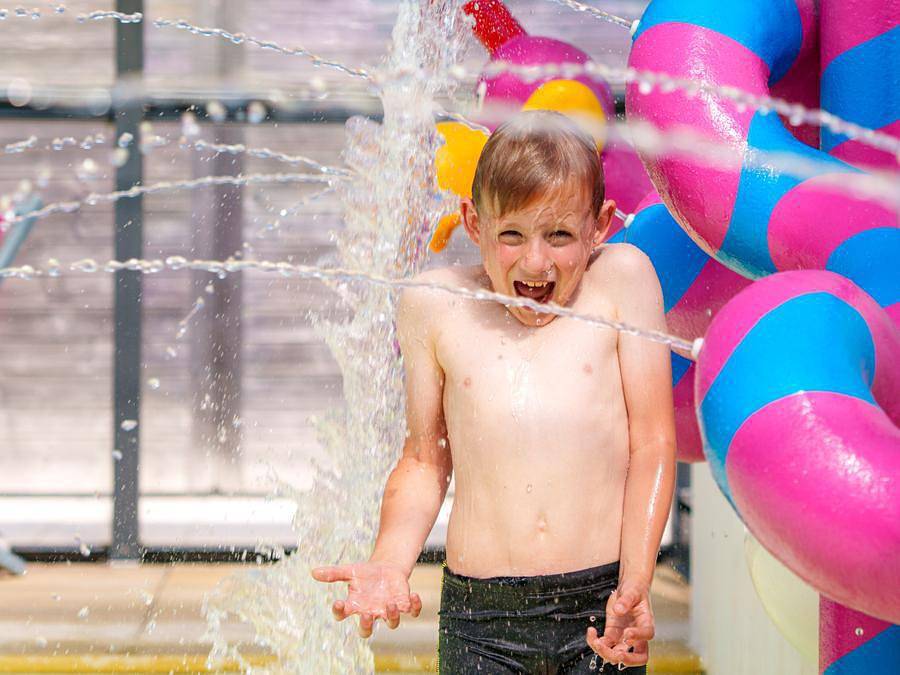 Camping du Vieux Château - Mobilhome 8 personnes - Détente 2018 Grand Confort 36m² - 4 chambres + télévision et lave vaisselle in Saint-Michel-Chef-Chef, Côte de Jade