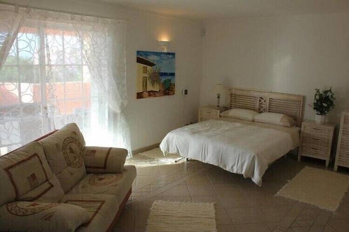 Luxury villa with heated pool in Porches, Faro Distrikt