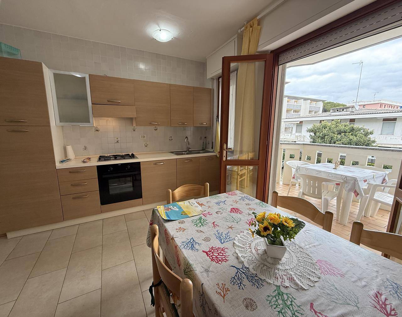 Hel leilighet, Residenz Diana West Dreizimmerwohnung C6* 1. Stock für 6 Personen mit Meerblick in Bibione, Provinsen Venezia