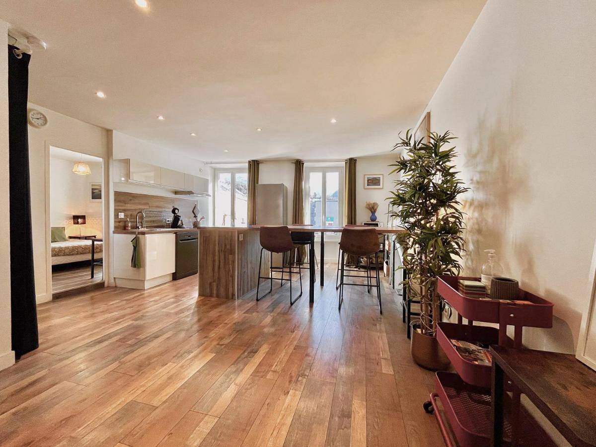 Appartement entier, Two-Bedroom Apartment in Albertville, Région d'Albertville