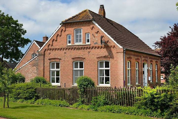 Ferienhaus für 6 Personen, mit Sauna und Terrasse sowie Garten in Loquard