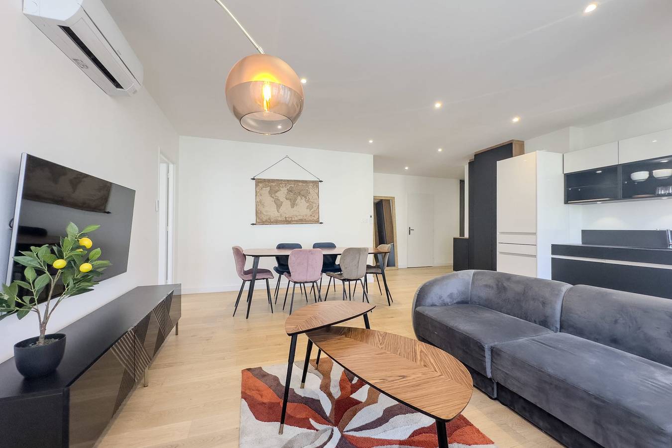 Apartamento entero, #Hu | Le Coeur Lorraine 🥐  | City center/Station T3 in Grenoble, Isère