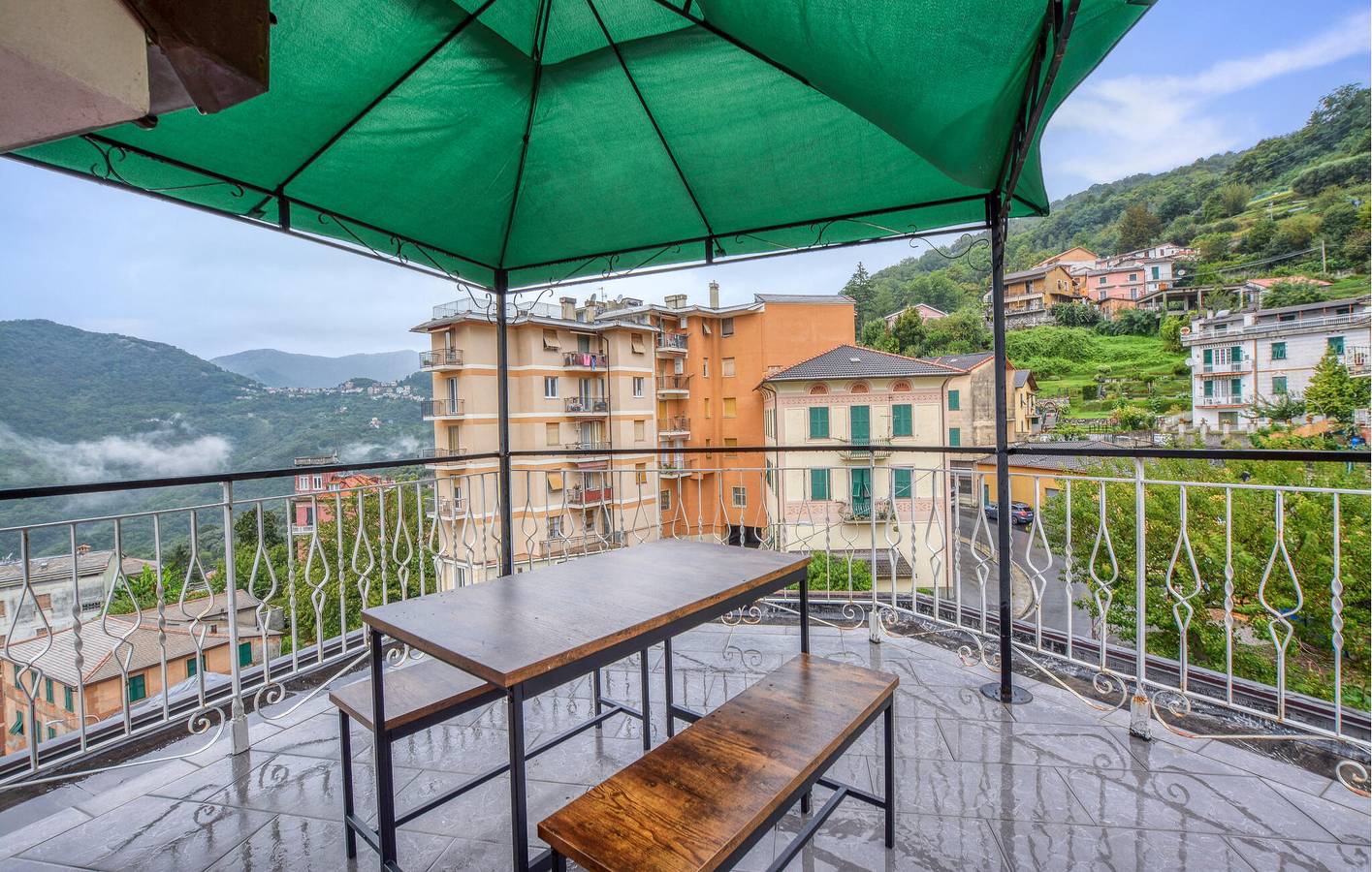 Ganze Ferienwohnung, Gemütliche Wohnung mit Terrasse, Parkplatz - Nähe Al Forno, Avegno in Uscio, Ligurische Küste