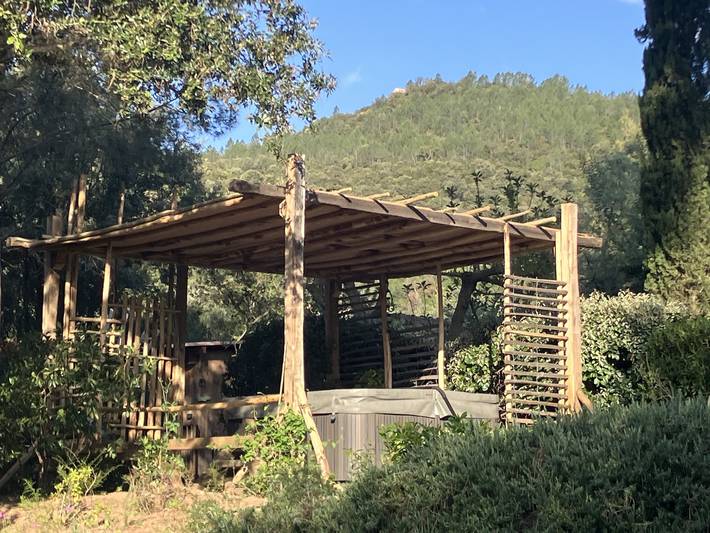 Gîte pour 6 personnes, avec jacuzzi et terrasse ainsi que piscine et jardin à Porto-Vecchio - 4