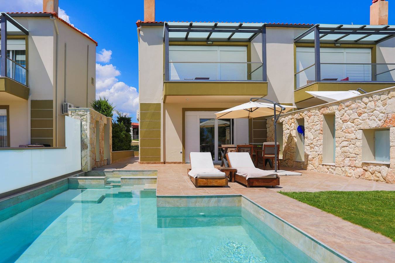 Villa voor 4 personen met balkon in Kassandra
