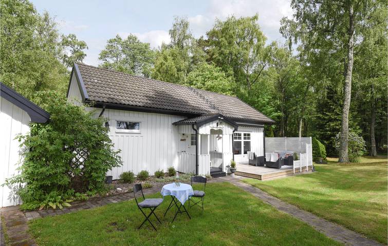 Ferienhaus für 6 Personen mit Terrasse in Hjo, Vättern