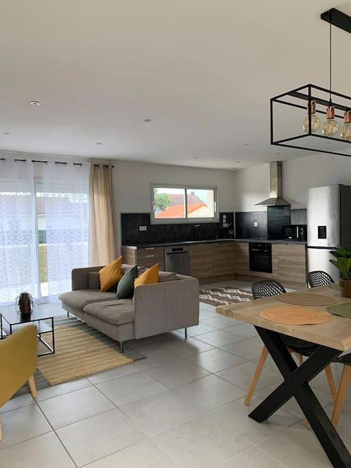 Villa pour 6 personnes, avec Terrasse et Jardin