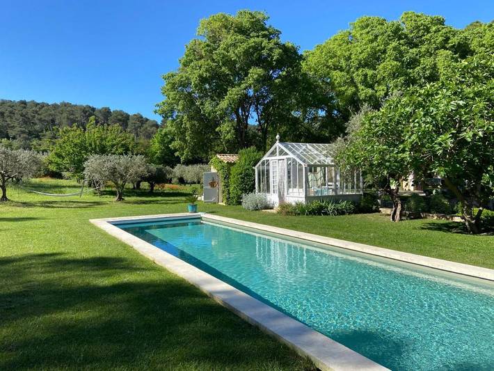 Maison d’hôte pour 2 personnes, avec piscine ainsi que vue et jardin