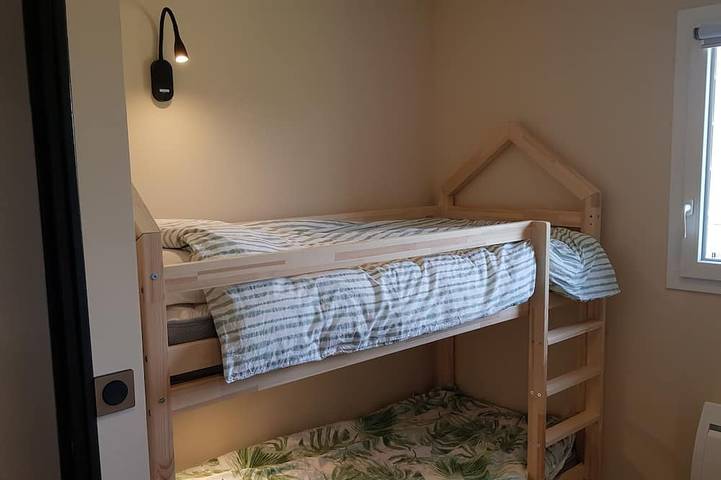Location de vacances pour 6 personnes, avec terrasse et jardin à Les Moitiers-d'Allonne - 3