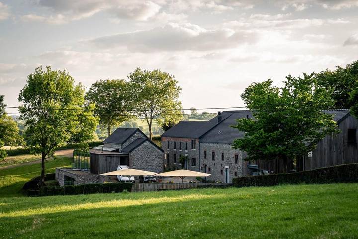 Location de vacances pour 6 personnes, avec jardin ainsi que vue et sauna à Dalhem