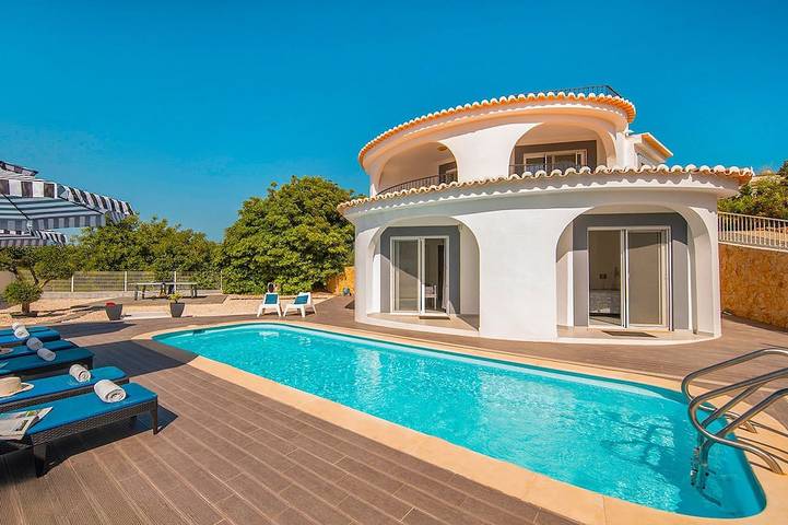 Villas with 2 Heatable Pools & BBQ in Carvoeiro, Faro Distrikt