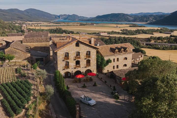 Gîte pour 4 personnes, avec vue ainsi que jardin et vue sur le lac à Aínsa - 3
