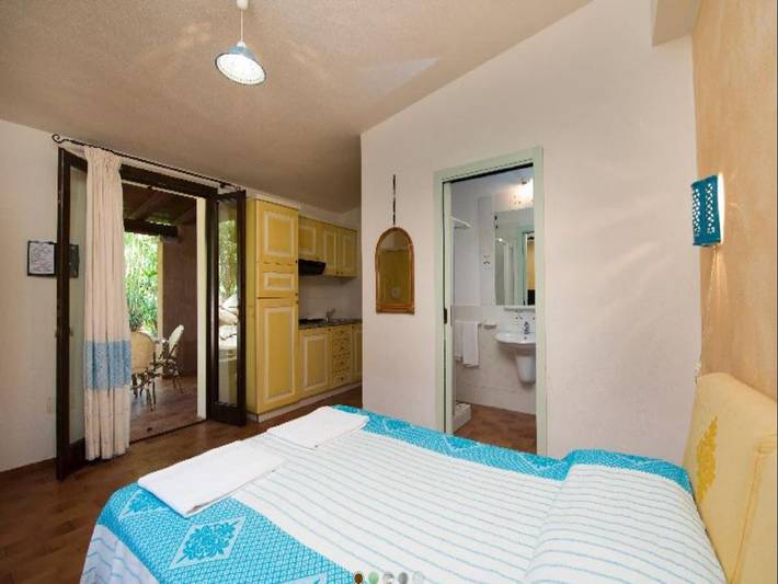 Ferienwohnung für 2 Personen, mit Terrasse und Pool, kinderfreundlich in Villasimius - 2
