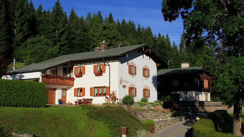 Ferienwohnung für 4 Personen, mit Terrasse und Garten sowie Sauna in Obersalzberg - 2