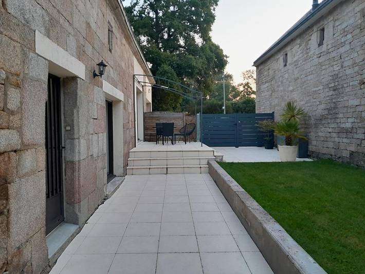 Location de vacances pour 8 personnes, avec terrasse à Baud (mesure) - 2