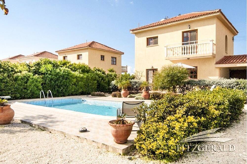 Rosetta Villa, brandneue Villa mit eigenem Pool. in Πισσούρι, Südzypern