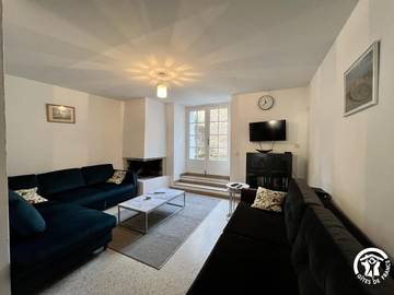 Gîte pour 8 personnes, avec terrasse à Alzonne