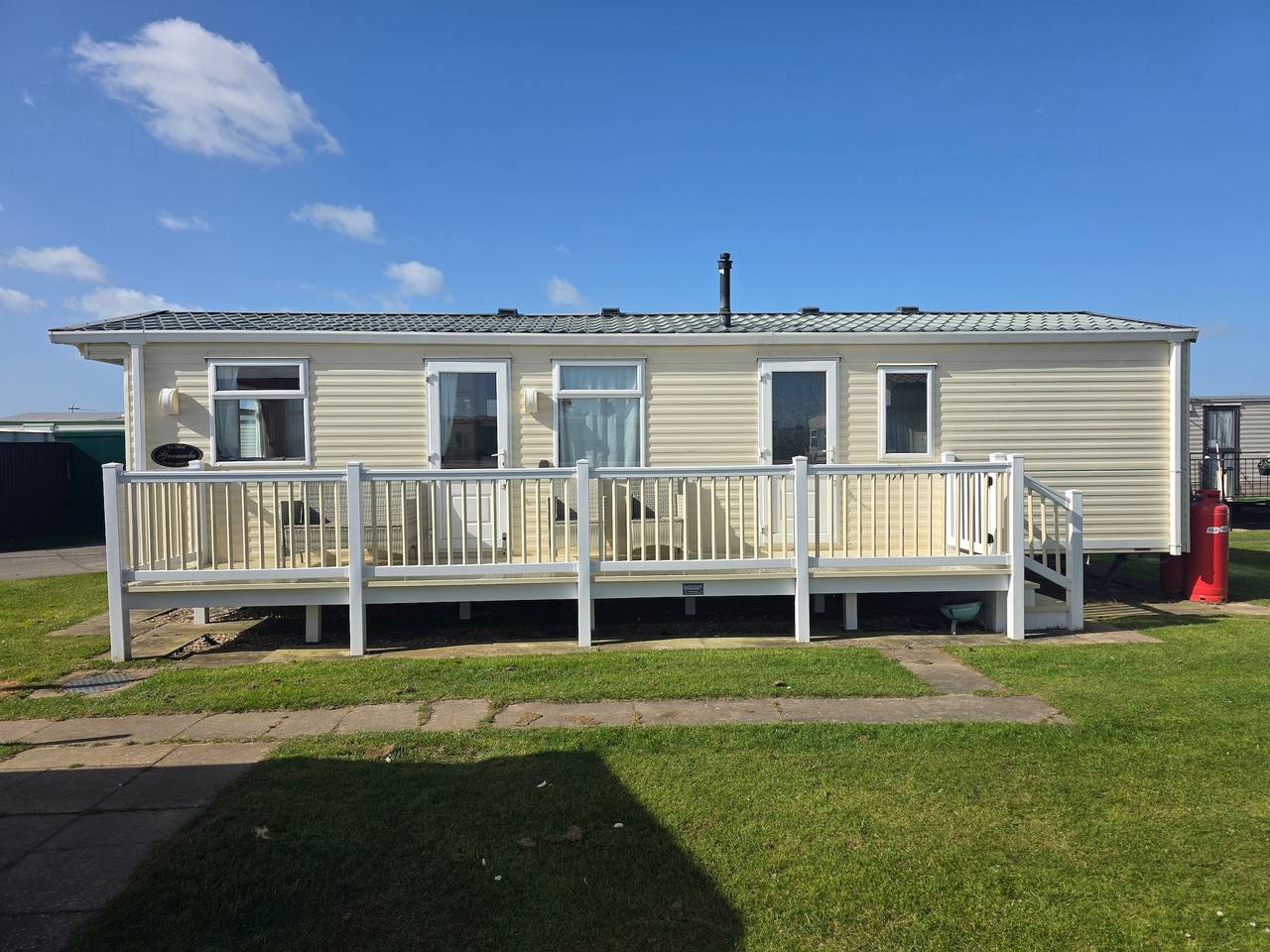Caravan Sleeps 6 With Game Console in Chapel St. Leonards, Lincolnshire