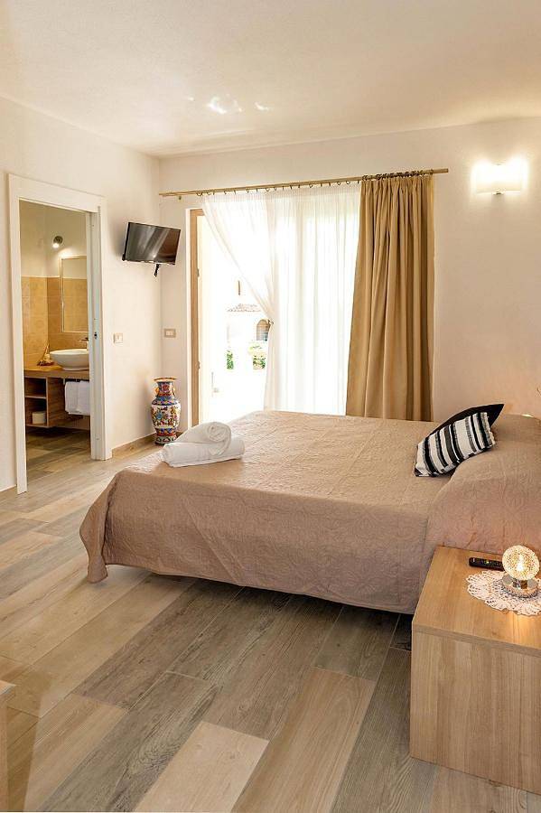Deluxe Double Room with Sea View in San Teodoro, Olbia-Tempio