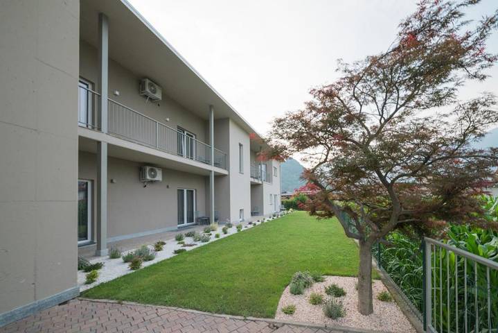 Hôtel pour 2 personnes, avec Balcon ainsi que Terrasse et Jardin à Dubino