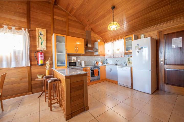 Location de vacances pour 8 personnes, avec piscine ainsi que jardin et vue, animaux acceptés à Teruel - 4