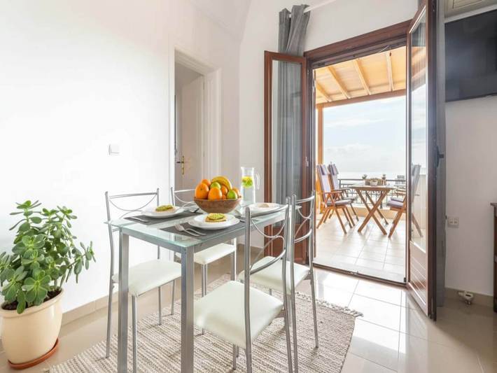 Gîte pour 4 personnes, avec balcon/terrasse à Megalochori - 2