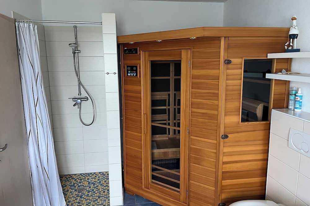Ferienhaus \"Strandmöve\" mit Infrarot-Sauna in Strandnähe in Rosenhagen, Dassow