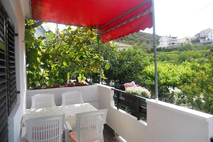 Ferienwohnung für 4 Personen, mit Terrasse, mit Haustier in Supetarska Draga