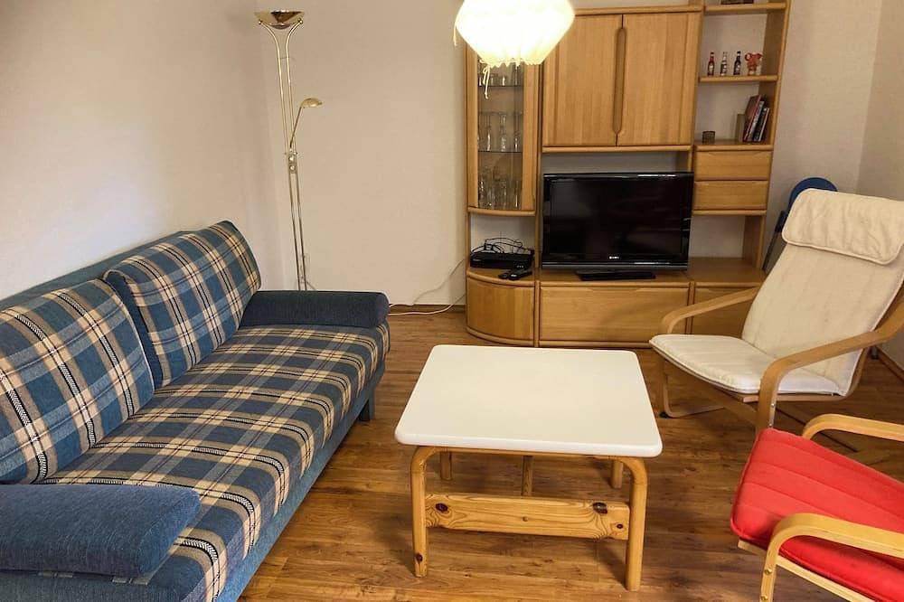 Entire apartment, Apartment Ueckergrün near old town and harbor, family-friendly with terrace + garden in Ueckermünde, Szczecin Lagoon