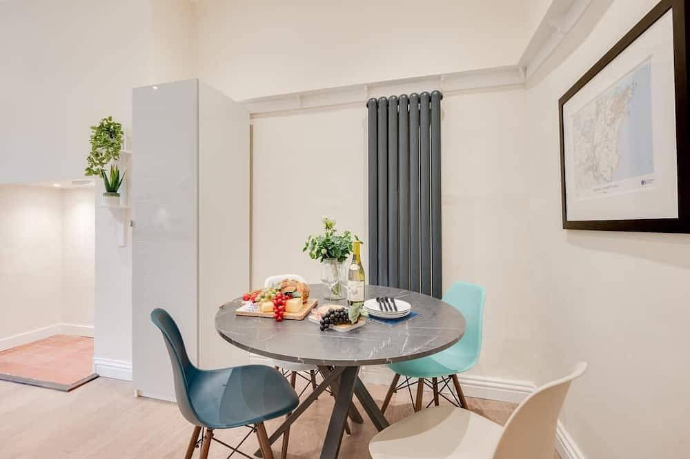 Entire apartment, 2 Bed in Brixham (oc-sdbolt) in Brixham, Torbay
