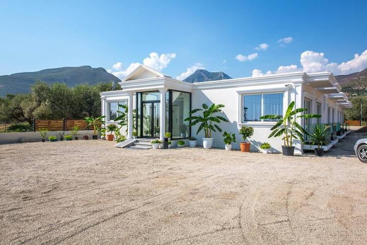 Hôtel pour 4 personnes, avec balcon dans Borsh - 4
