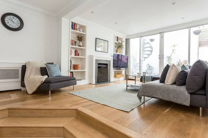 Vacation rental for 6 people, with Yard in Knightsbridge