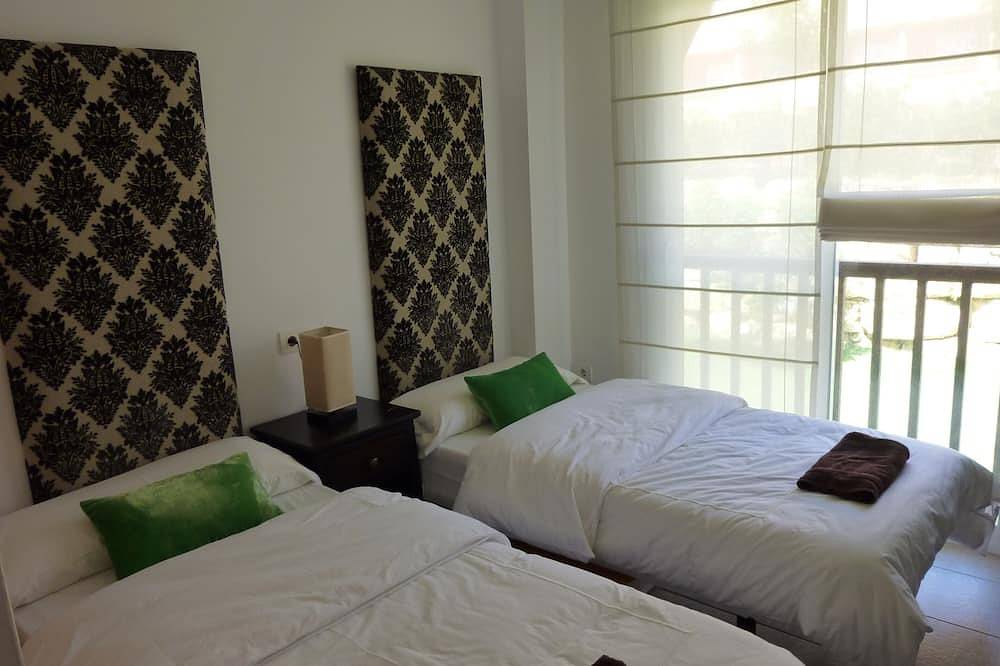 Entire apartment, Luxurious apartment with 30Mb wifi, south facing terrace, Bbq & sublime sea view in Casares del Sol, Casares
