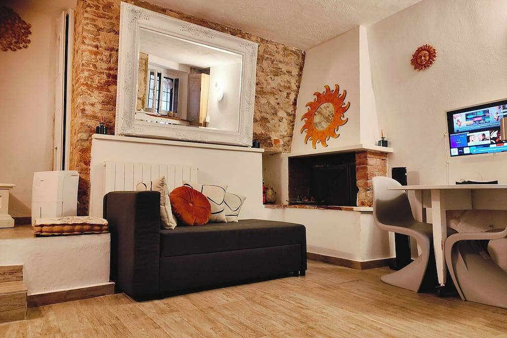 Abode of the Sun in Passignano sul Trasimeno, Lake Trasimeno