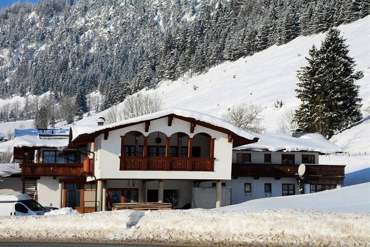 Ferienwohnung für 5 Personen, mit Balkon und Pool sowie Ausblick und Seeblick am Kaiserwinkl - 3