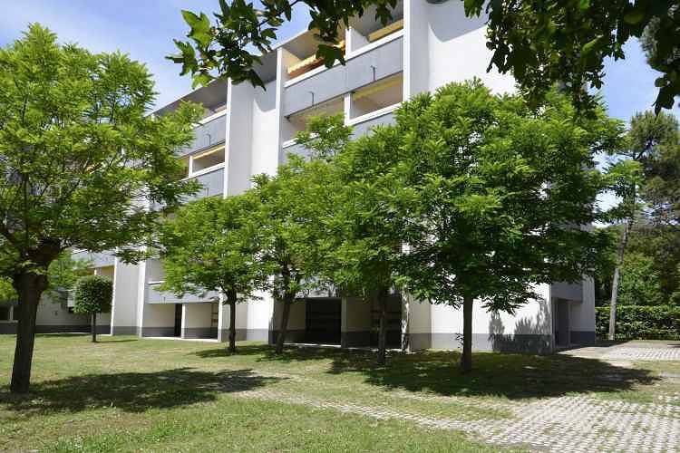 Entire holiday apartment, Holiday apartment with air conditioning and balcony  in Bibione, Venice Province