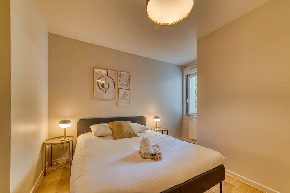 Ganze Wohnung, L'Harmonie - Beau Rdj 2 pers - Tram T5 in Bron, Rhône