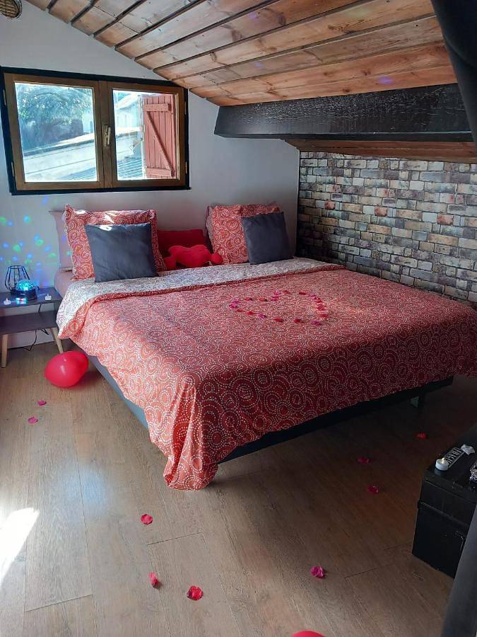Appartement entier, One-Bedroom Apartment in Niort, Région de Niort