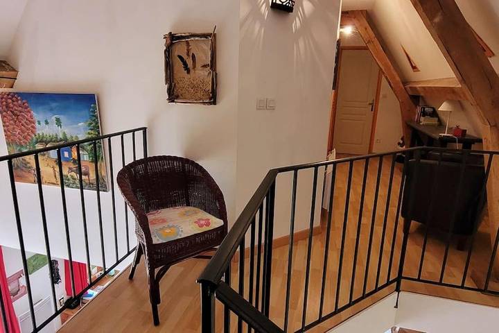 Location de vacances pour 6 personnes, avec terrasse ainsi que jardin et piscine à Peyzac-le-Moustier - 4