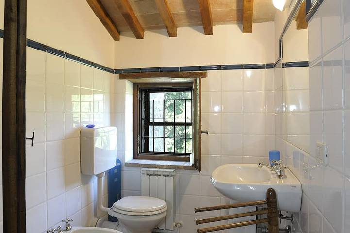 Location de vacances pour 3 personnes, avec piscine ainsi que terrasse et jardin à Corciano - 4