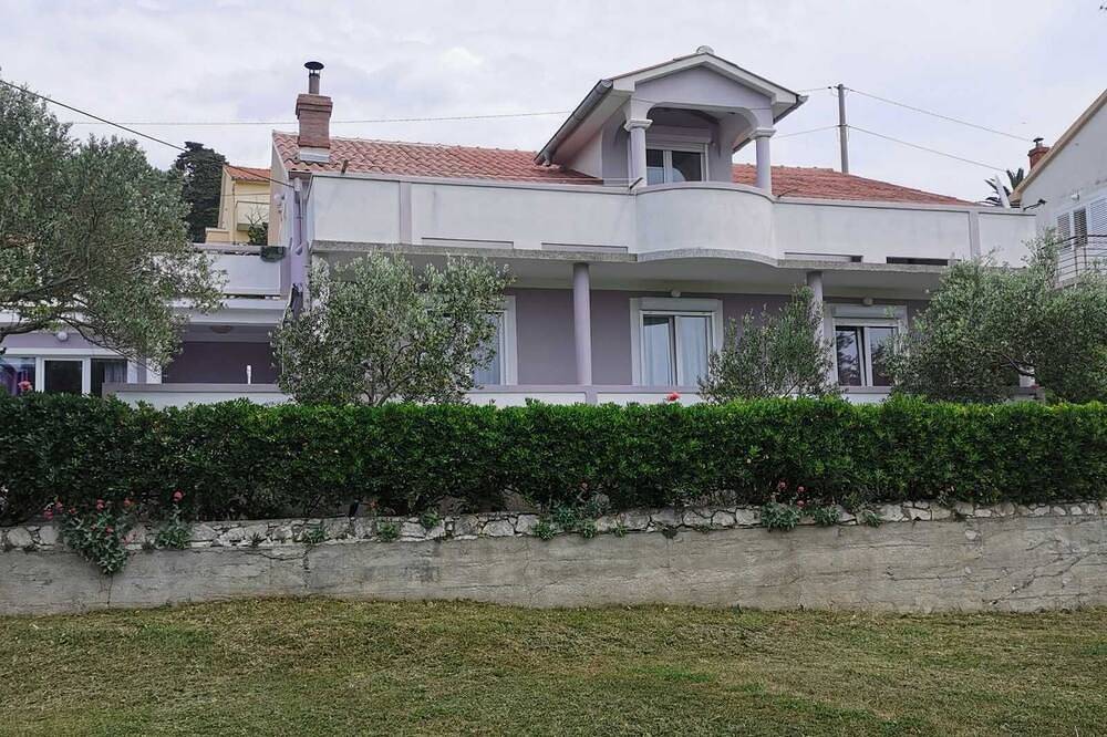 Apartamento entero, Apartamento de tres habitaciones con una terraza Kampor, Rab (A-4985-a) in Kampor, Rab