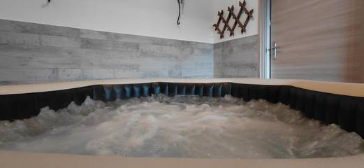 Chambre d’hôte pour 2 personnes, avec vue ainsi que jardin et piscine dans Orne