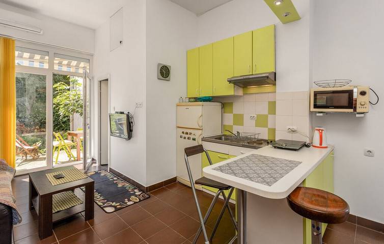 Ferienwohnung für 2 Personen, mit Balkon/Terrasse in Novi Vinodolski