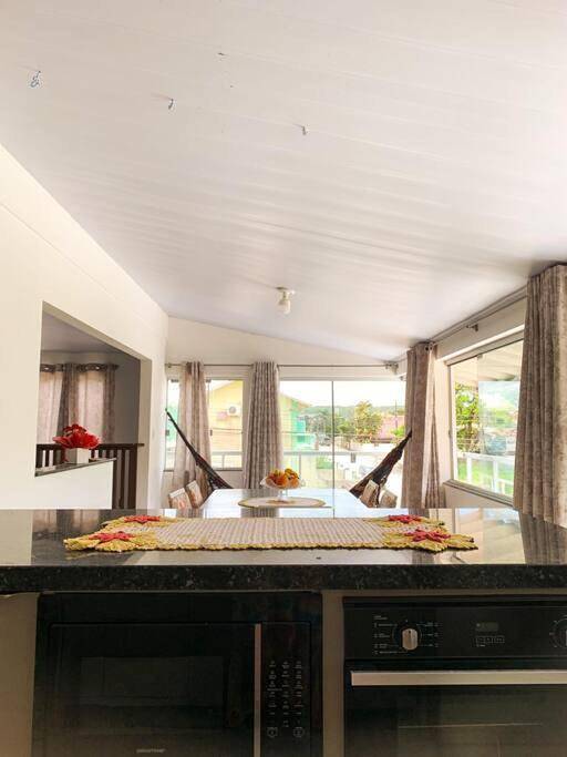 Casas e apartamentos de temporada para 7 pessoas, com balcão em Porto Belo