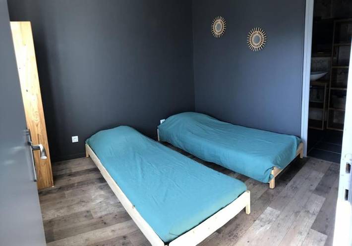 Location de vacances pour 4 personnes, avec balcon ainsi que piscine et jardin à Vals-les-Bains - 3